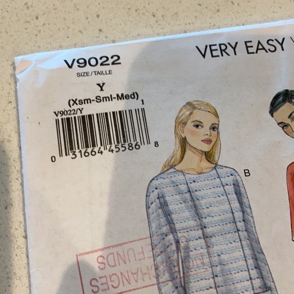 Vogue Dress Pattern V9022 - Picture 4 of 5